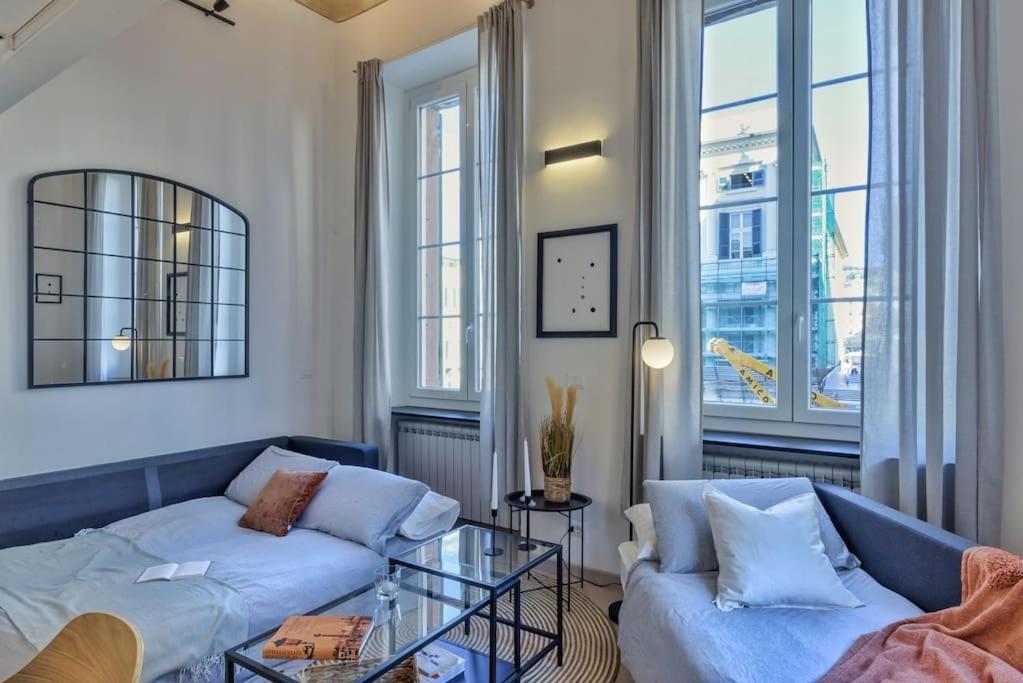 Luminoso Appartamento Nel Cuore Di Genova+Balcone ภายนอก รูปภาพ