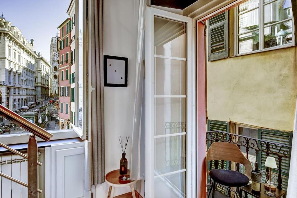 Luminoso Appartamento Nel Cuore Di Genova+Balcone ภายนอก รูปภาพ